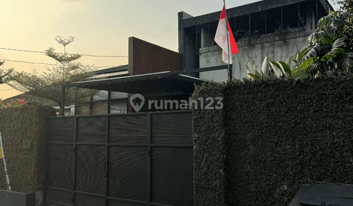 Rumah 2Lantai Bagus Siap Huni SHM di Komplek Cirendeu 1