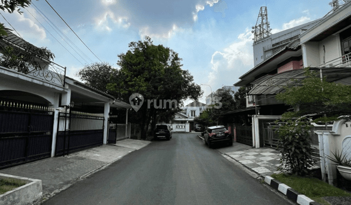 Rumah 2 Lantai Bagus Siap Huni Surat Shm Bangunan Terawat 2