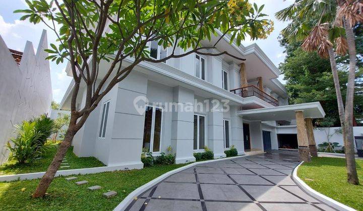 Rumah Mewah Shm Siap Huni Ada Kolam Renang Di Ampera 1