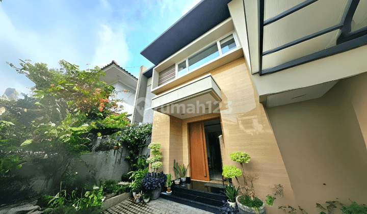 Rumah Cantik Modern SHM Siap Huni Niaga Hijau Pondok Indah 1