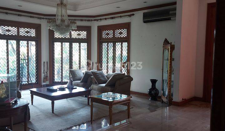 Lebak lestari tb simatupang Jakarta selatan , a nice house with garden and pool 1