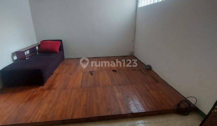 Rumah hunian yg strategis daerah perkantoran, Resto dan Kost²an. Jalan lebar  1