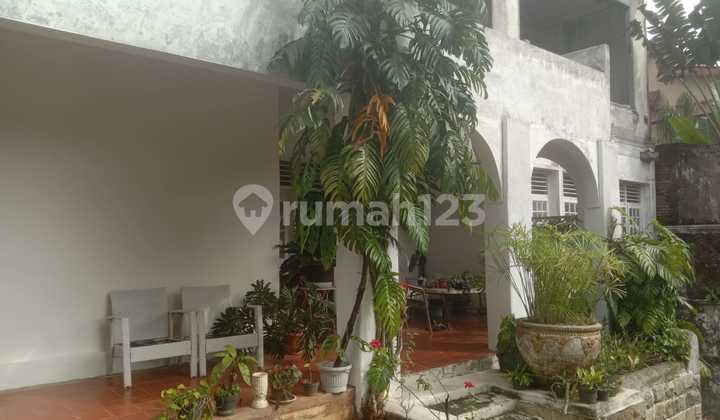 Rumah Lama Terawat Baik, Bersih, Aman, Nyaman, Tenang