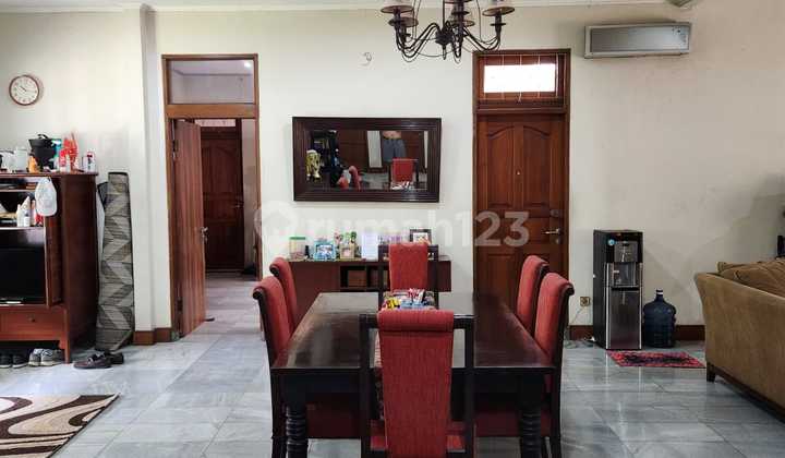 A Nice And Cozy House In A Good Location A Nice And Cozy House In A Good Location