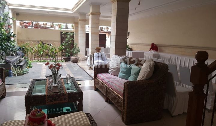 A Nice And Cozy House In Tebet Area A Nice And Cozy House In Tebet Area