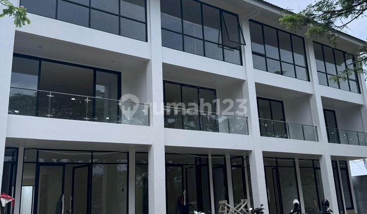 Ruko Tiga Lantai Metro Tanjung Bunga