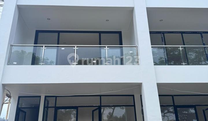 Three-Story Shop House Metro Tanjung Bunga 2