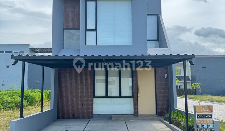 Rumah Cantik 2 Lantai di Dekat Kampus Unhas Makassar Rumah Cantik 2 Lantai di Dekat Kampus Unhas Makassar