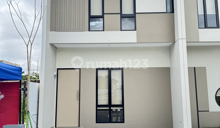 Rumah Mewah di Poros Hertasning Baru Makassar Rumah Mewah di Poros Hertasning Baru Makassar