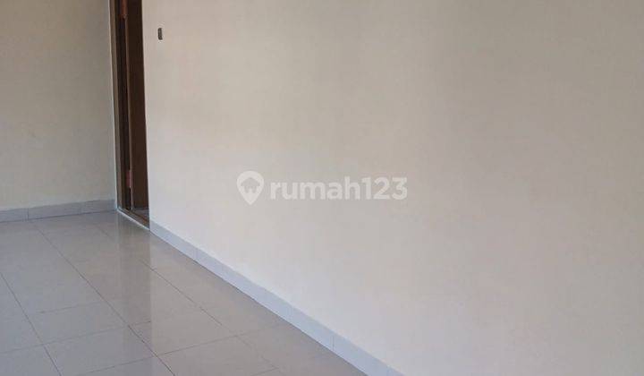 Rumah 2 Lantai SHM di Taman Palem, Jakarta Barat 2