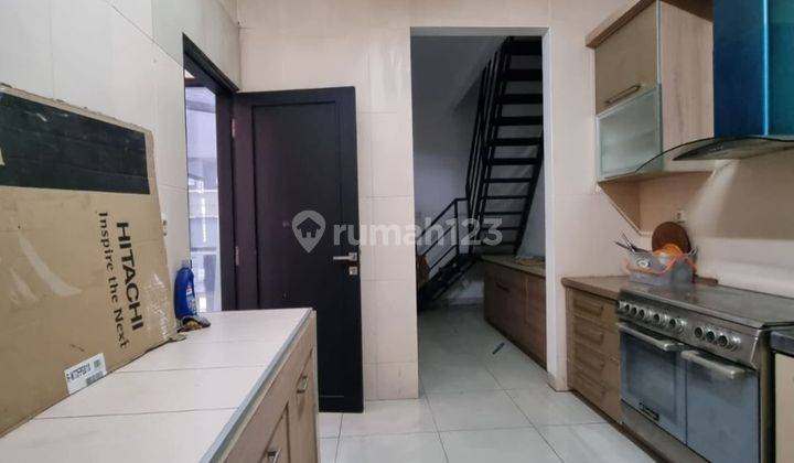 Rumah di Cideng, Jakarta Pusat SHM Bagus fully furnished 1