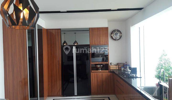 Rumah 3 Lantai Furnished di Puri Mansion Boulevard, Jakarta Barat 1