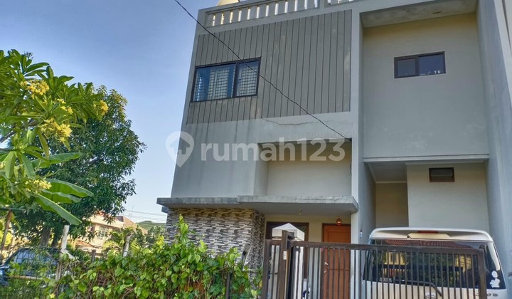 Rumah, 2 Lantai + Mezzanine, SHM, di Citra Garden 1, Kalideres, Jakarta Barat