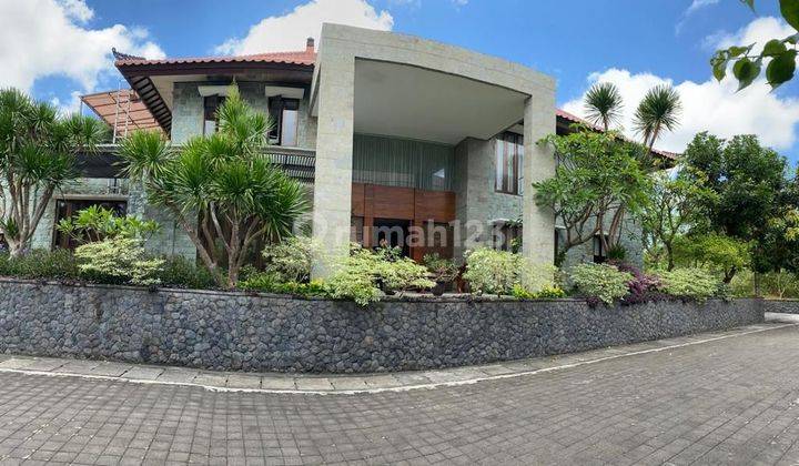 Villa Mewah Sebelah Hotel Sintesa Jimbaran Dengan Tangga Lift 1