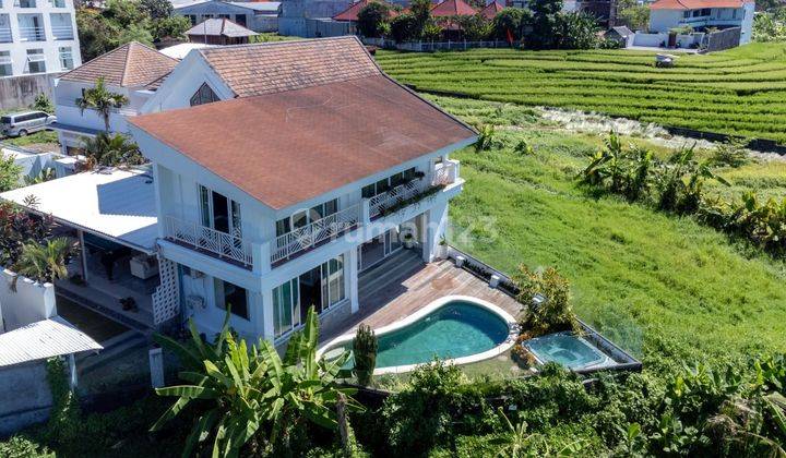 JUAL LUXURY VILLA BERAWA CANGGU DENGAN PEMANDANGAN SAWAH   1