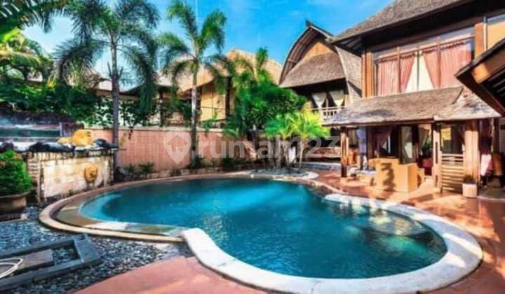 Villa Tropical Dekat Pantai Berawa Canggu Bali Villa Tropical Dekat Pantai Berawa Canggu Bali