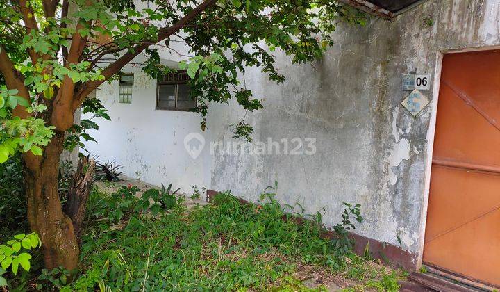 Dijual rumah tua di perumahan Pakuan 2.
Jl. Aster  1