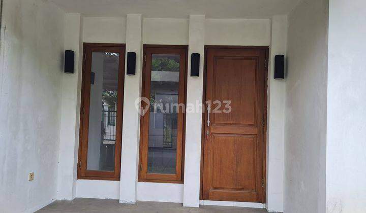 Disewakan Rumah 2 Lantai Di Indraprasta - Pandu 1