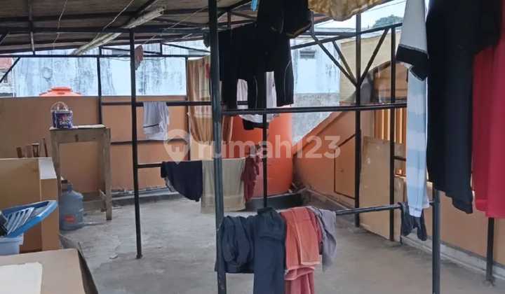 Active boarding house for sale near campus in Sayap Setiabudi Active boarding house for sale near campus in Sayap Setiabudi