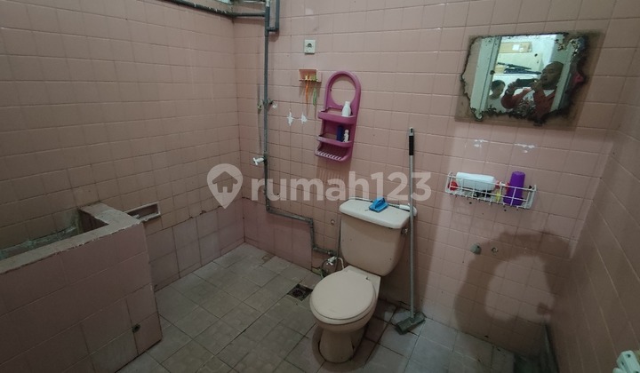 Dijual kosan aktif daerah sayap dago ada 2 rumah utama  