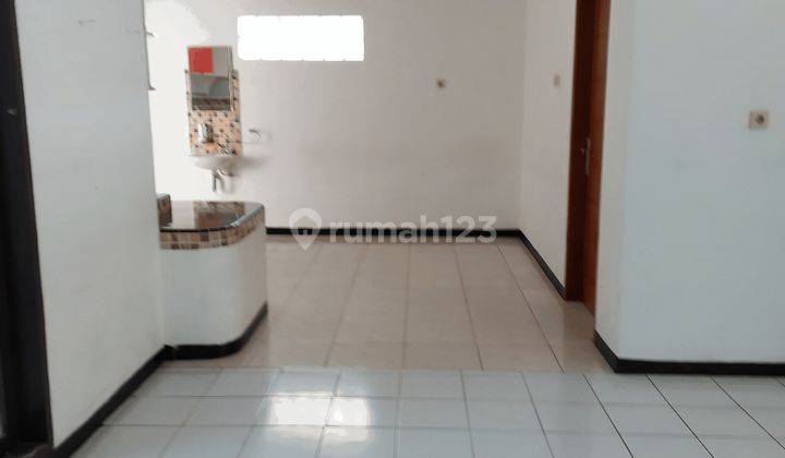 ruang makan dijual rumah strategis di batujajar