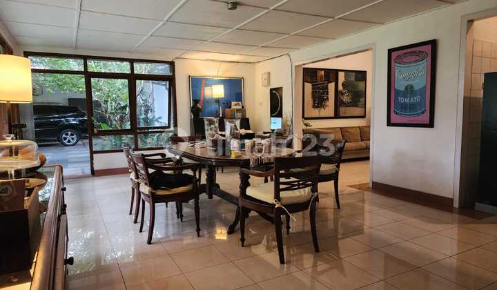 Rumah dengan tanah luas daerah sukajadi Bandung siap huni 