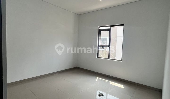 Dijual rumah strategis di sariwangi indah 2