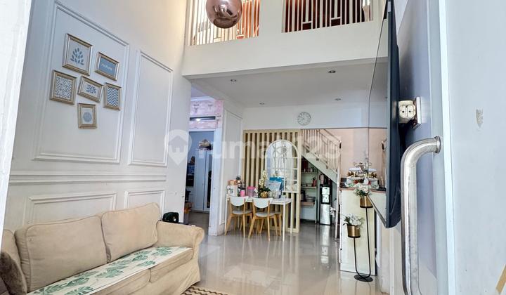 For sale 1.5-story house in Kota Baru Parahyangan, ready to occupy.