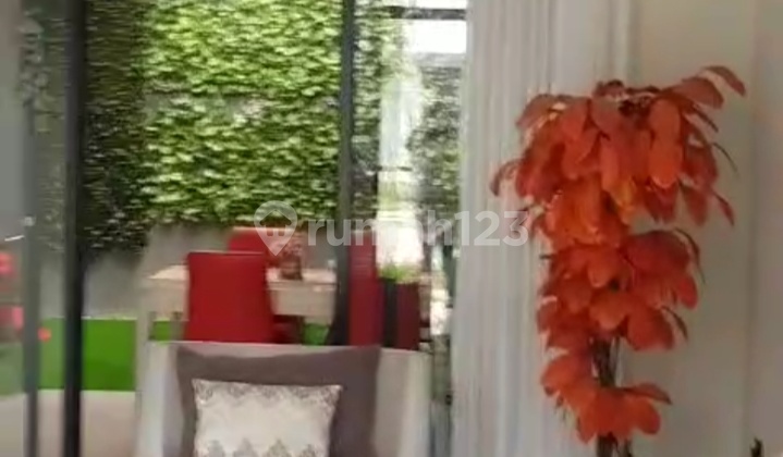 Rumah di Kota Baru Parahyangan Siap Huni