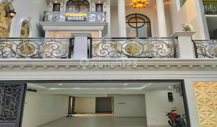 Rumah Keren Siap Huni Dekat Jalan Gatot Subroto, Jakarta Selatan 2