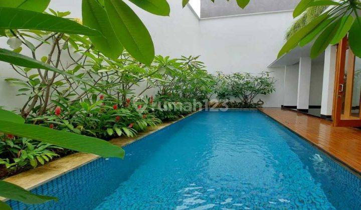 Rumah Pondok Indah Semi Furnished Dekat Pim 2