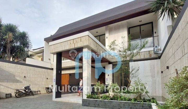 Rumah Asri Di Kemang Ada Kolam Renangnya 2