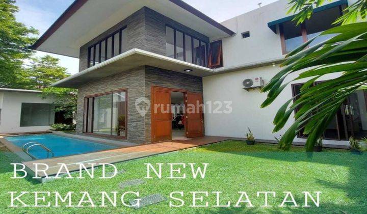 Rumah Keren Ada Kolam Renang Di Kemang, Jakarta Selatan 2