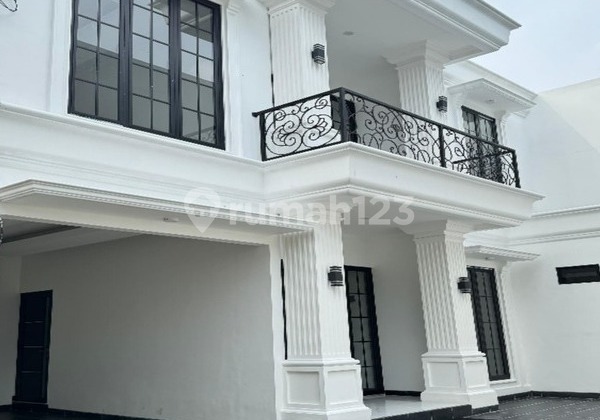 Rumah Minimalis Modern Jagakarsa, Lingkungan Nyaman & Prestisius