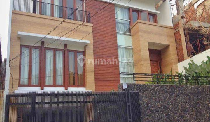 Rumah Modern Di Kebayoran Baru, Lokasi Aman Dan Nyaman 2