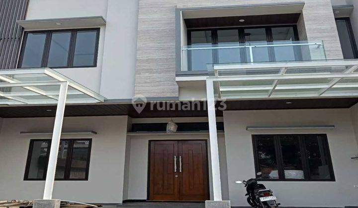 Dijual Rumah Bagus Lingkungan Asri di Kebayoran Baru, Jaksel 2