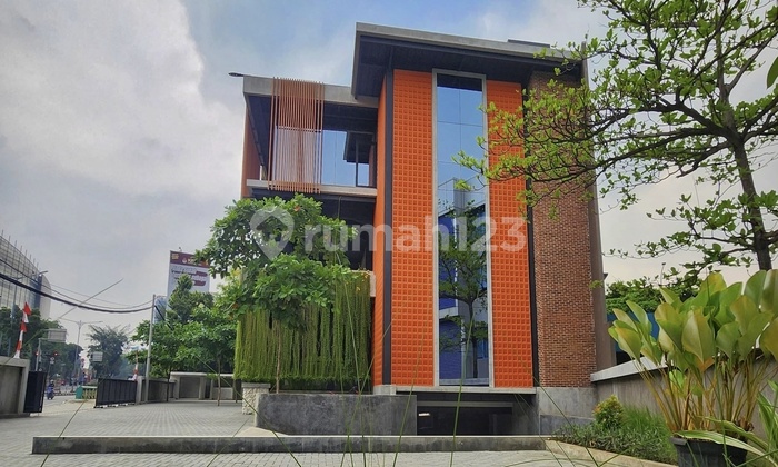 Gedung 4 Lantai di Pejaten Jaksel Cocok untuk Kantor atau Usaha