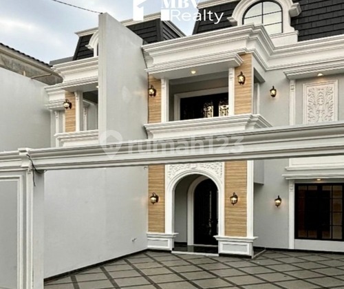 Rumah Strategis Dekat Stasiun Lenteng Agung Jagakarsa Jaksel