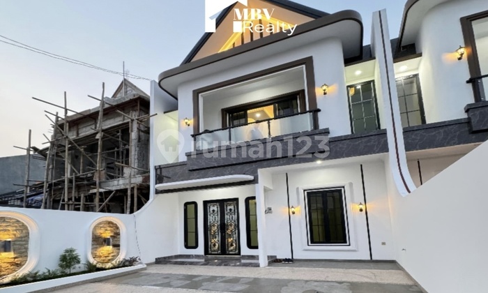 Rumah Modern Scandinavian Jagakarsa Desain Unik dan Mewah