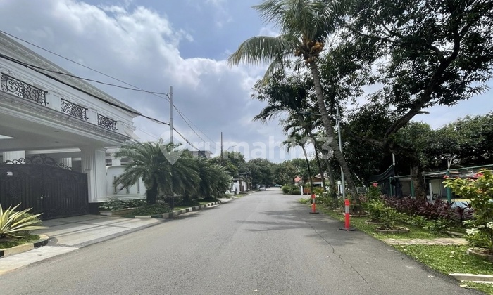 Rumah Mewah Dalam Komplek Asri Dekat MRT Lebak Bulus, Jaksel Rumah Mewah Dalam Komplek Asri Dekat MRT Lebak Bulus, Jaksel