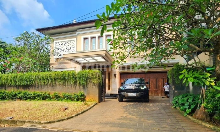 Luxury House in Pondok Indah, South Jakarta, Near Public Facilities