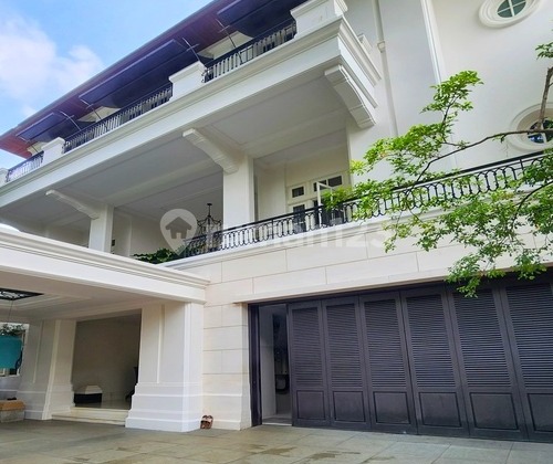 Luxury House in Mega Kuningan, South Jakarta with Private Lift Facilities