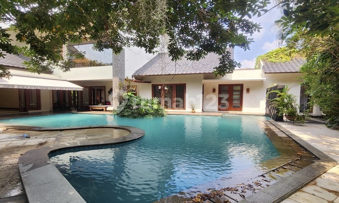 Luxurious, Serene, and Tranquil House in Cipete, South Jakarta Luxurious, Serene, and Tranquil House in Cipete, South Jakarta