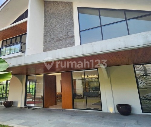 Rumah Mewah Taman Luas di Kebayoran Baru Jaksel Akses Strategis 2