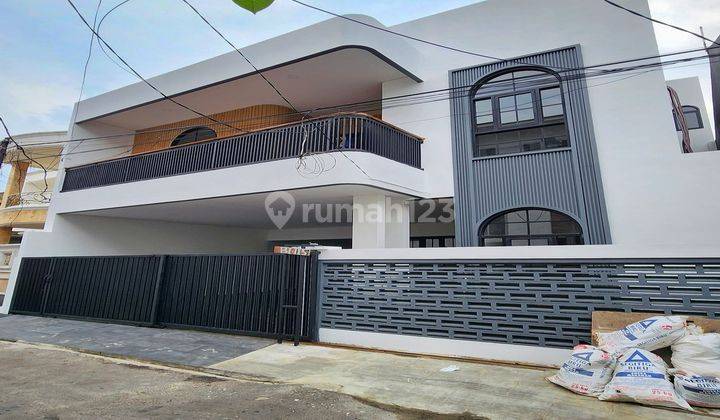 Rumah Bagus Modern Lingkungan Nyaman di Ampera, Jakarta Selatan 1