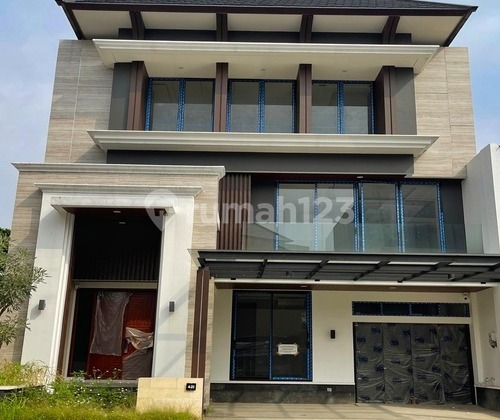 Rumah Mewah Dekat Akses Tol Cilandak Jakarta Selatan