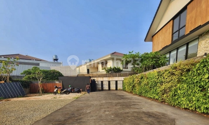 Rumah Mewah Full Furnished di Kemang Jaksel Lokasi Premium 2