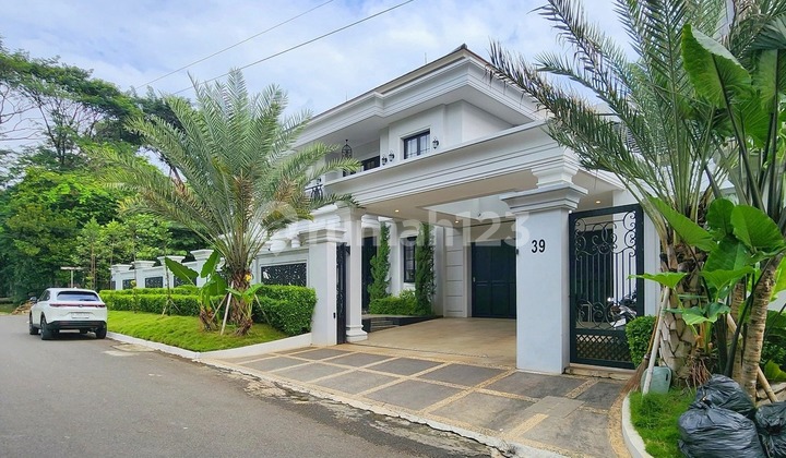 Rumah Mewah di Kawasan Premium Pondok Indah, Jakarta Selatan Rumah Mewah di Kawasan Premium Pondok Indah, Jakarta Selatan