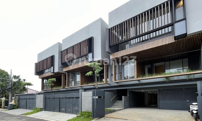 Luxury House in Kemang, South Jakarta, Serene and Green Environment