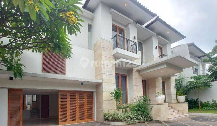 Rumah Bagus Sekali Di Kemang, Jakarta Selatan 1